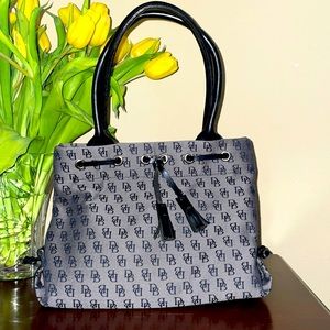 Dooney & Bourke Tote